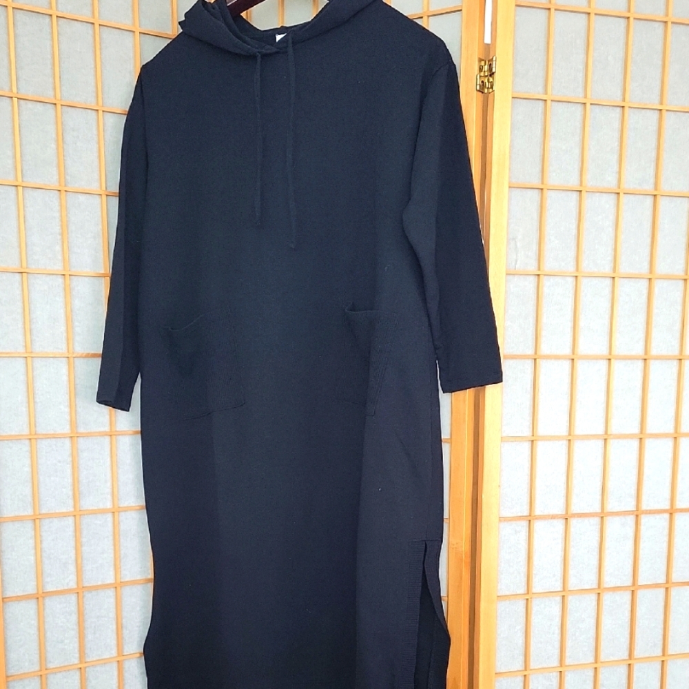 Black Hooded Lounge Dress with Pockets NWOT